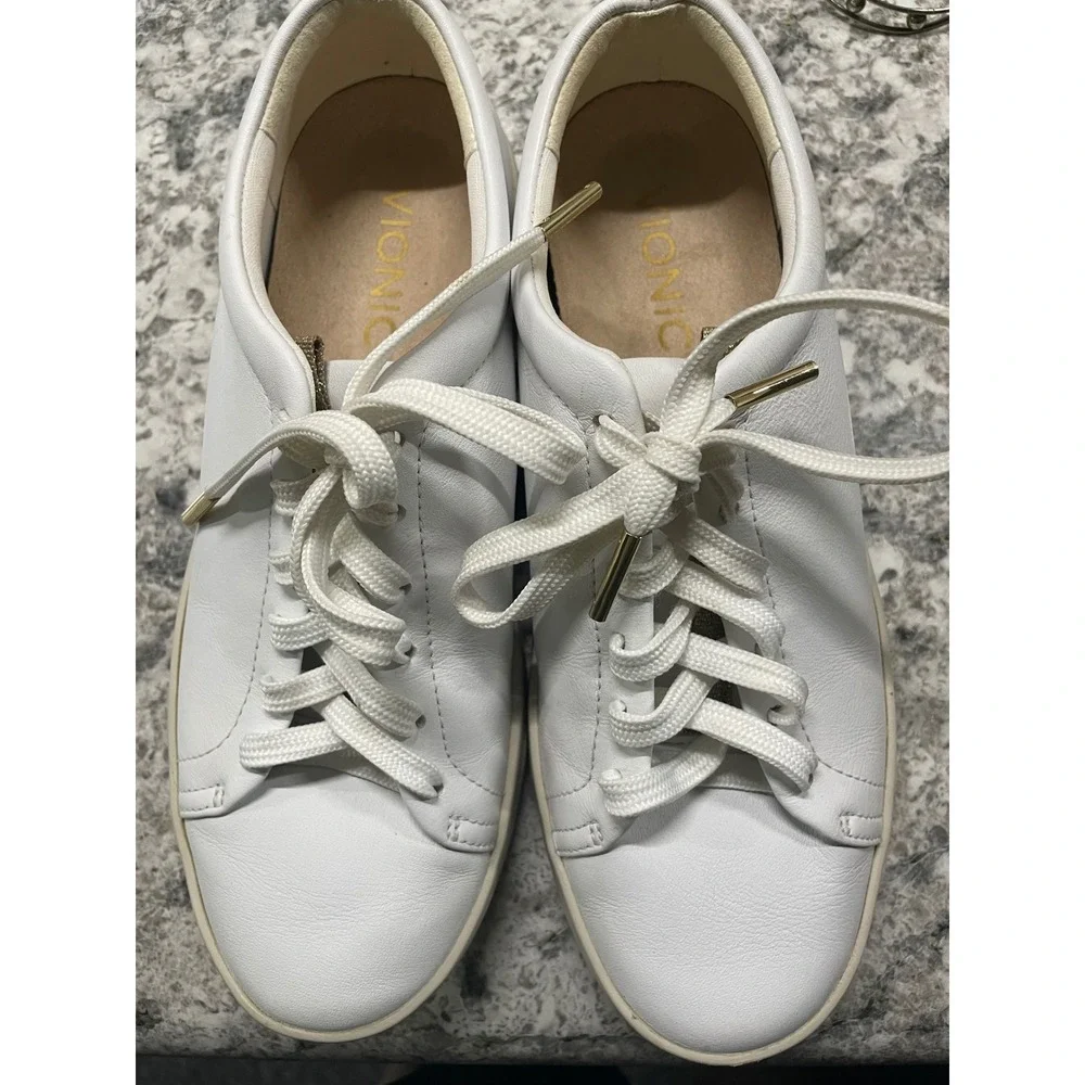 Vionic Paisley White Leather Sneakers Womens 6 Orthotic Lace Up Low Top Shoes